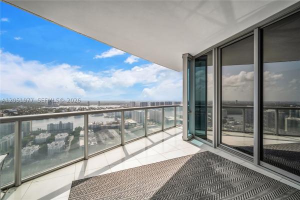 Jade Ocean, 17121 Collins Ave #4205, Sunny Isles Beach, Florida 33160, image 3
