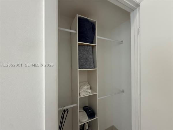 Icon Brickell Tower 1, 475 Brickell Ave #3207, Miami, Florida 33131, image 3