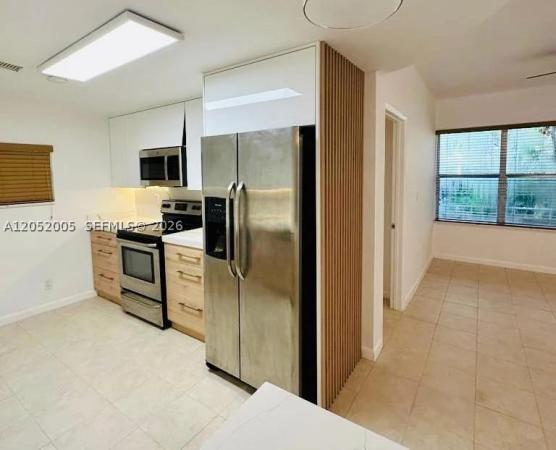 Miami Bayside, 910 Bay Dr #9, Miami Beach, Florida 33141, image 2