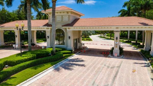 Tivoli Lakes, 10086 Noceto Way, Boynton Beach, Florida 33437, image 3