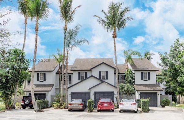 Sugar Pond Manor, 1645 Hawthorne Pl, Wellington, Florida 33414, image 2