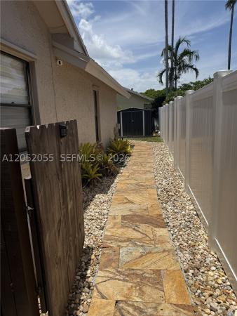 Country Address, 8765 SW 58th St, Cooper City, Florida 33328, image 2