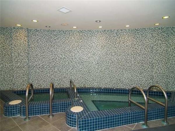 Vizcayne North, 244 Biscayne Blvd #442, Miami, Florida 33132, image 1
