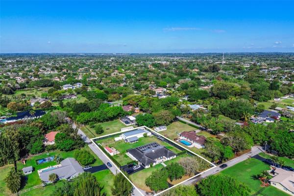 Sunshine Acres, 5431 SW 109th Ave, Davie, Florida 33328, image 1