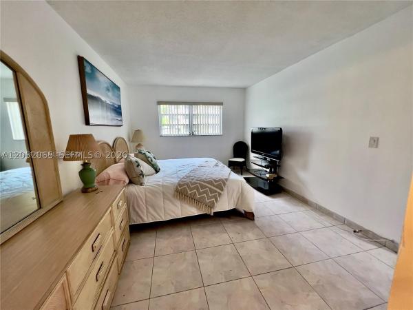 Paradise Villas, 501 Blue Heron Dr #121-A, Hallandale Beach, Florida 33009, image 1