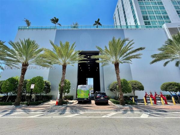 400 Sunny Isles Marina, 400 Sunny Isles Blvd Dd 204, Sunny Isles Beach, Florida 33160, image 1