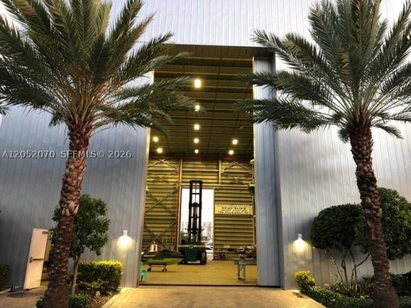 400 Sunny Isles Marina, 400 Sunny Isles Blvd Dd 204, Sunny Isles Beach, Florida 33160, image 2