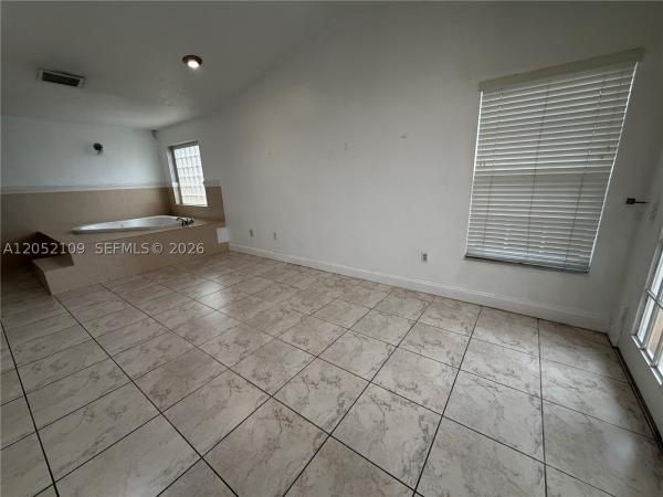 17527 NW 62nd Pl N, Hialeah, Florida 33015, image 3