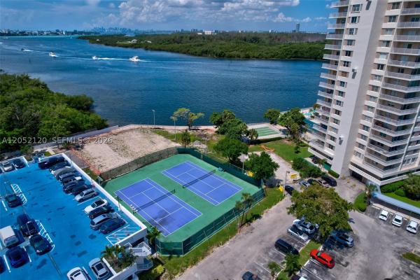 Arlen House Central, 300 Bayview Dr #916, Sunny Isles Beach, Florida 33160, image 1