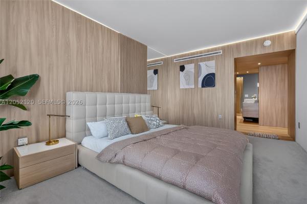 Arlen House Central, 300 Bayview Dr #916, Sunny Isles Beach, Florida 33160, image 1