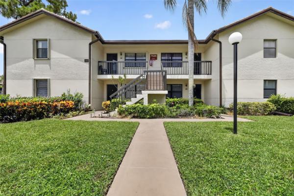 7626 Tahiti Ln #204, Lake Worth, Florida 33467, image 1