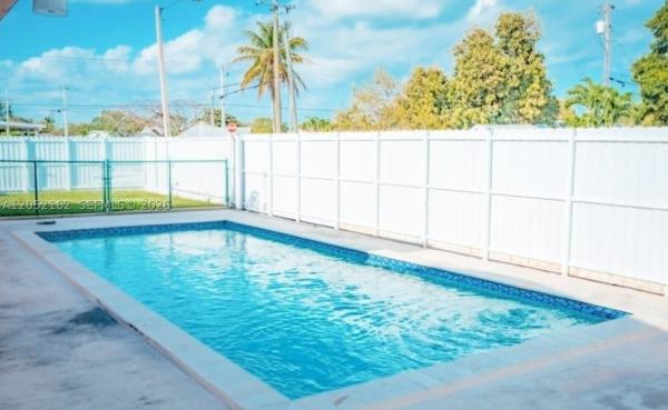 11911 SW 185th St, Unincorporated Dade County, Florida 33177, image 2