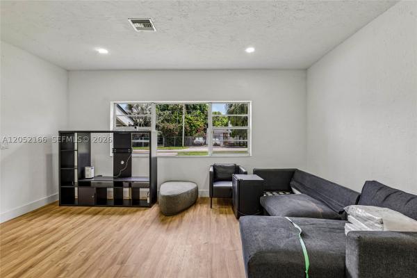 130 NW 85th St #--, Unincorporated Dade County, Florida 33150, image 3