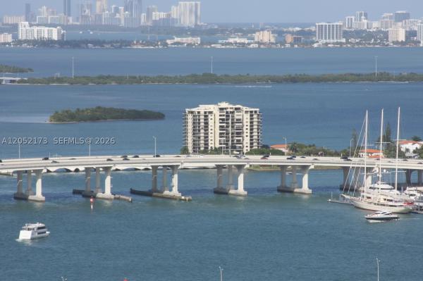 Met 1, 300 S Biscayne Blvd #T-3511, Miami, Florida 33131, image 2