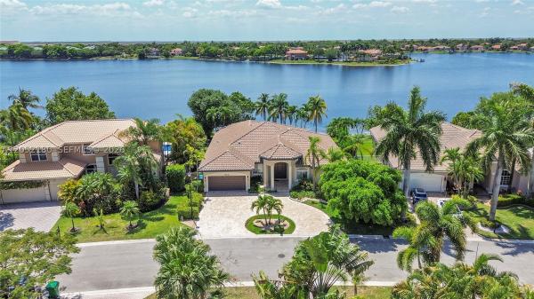 Mariners Cove, 512 NW 120th Dr, Coral Springs, Florida 33071, image 2