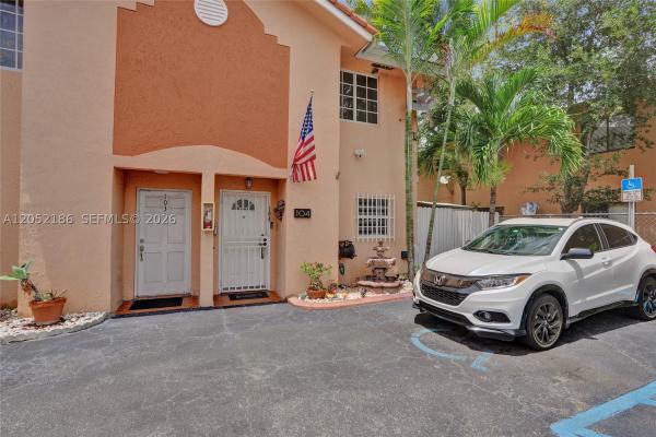 2359 W 74th St #1-104, Hialeah, Florida 33016, image 3