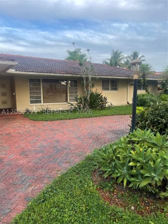 Loch Lomond, 16120 E Troon Cir, Miami Lakes, Florida 33014, image 1