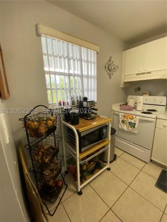 Los Suenos, 1755 W 60th St #D-310, Hialeah, Florida 33012, image 3