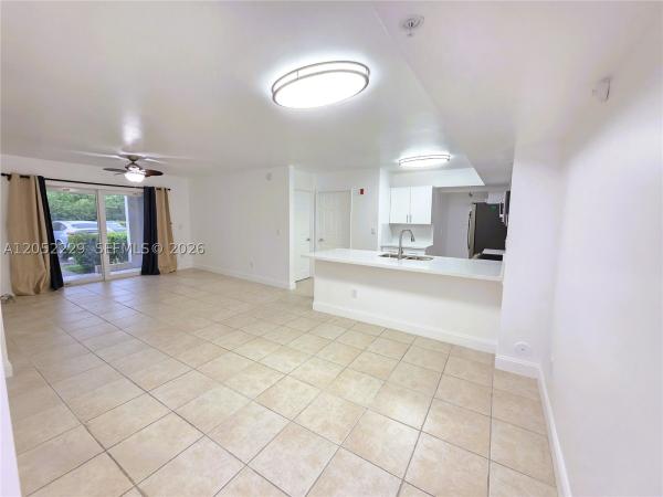 Royal Grand, 2620 S University Dr #111, Davie, Florida 33328, image 3