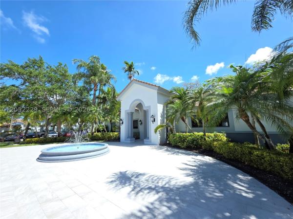 Royal Grand, 2620 S University Dr #111, Davie, Florida 33328, image 1