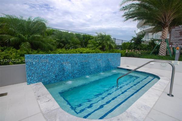2411 Laguna Cir #1704, North Miami, Florida 33181, image 3