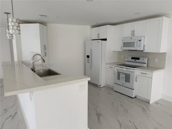 13887 SW 103rd Ln, Unincorporated Dade County, Florida 33186, image 1