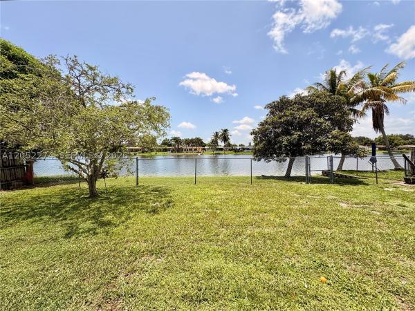 Boulevard Heights, 8220 NW 15th St, Pembroke Pines, Florida 33024, image 1
