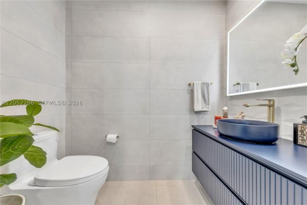 Infinity At Brickell, 60 SW 13th St #2216, Miami, Florida 33130, image 2