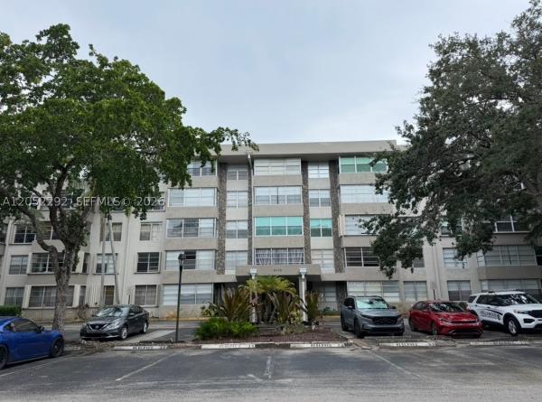 Plantation Place, 6700 Cypress Rd #111, Plantation, Florida 33317, image 2
