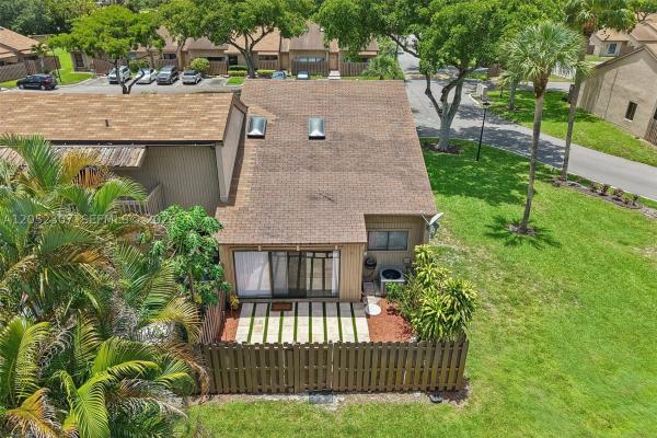The Escape At Arrowhead, 2112 SW 81st Way, Davie, Florida 33324, image 2
