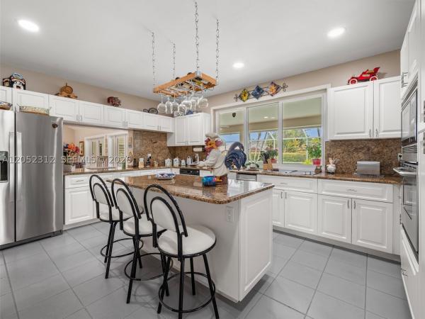 10321 SW 89th Ave, Unincorporated Dade County, Florida 33176, image 3