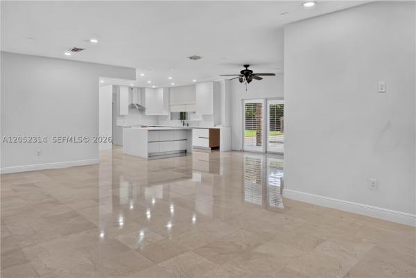 10425 SW 62nd St, Unincorporated Dade County, Florida 33173, image 1