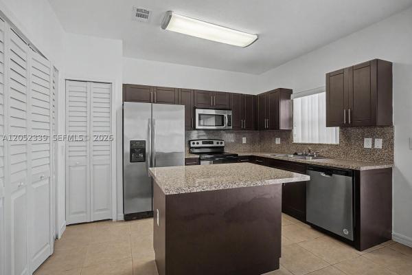 Venetia Groves, 1668 SE 30th St #1, Homestead, Florida 33035, image 3