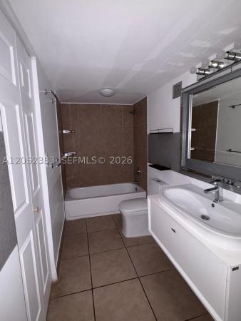 Charter Club, 600 NE 36th St #714, Miami, Florida 33137, image 1