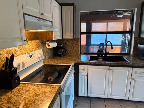 Arbor Green At Pembroke Lakes, 1470 Flamingo Ct, Pembroke Pines, Florida 33026, image 2