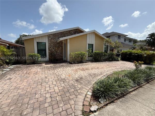 Hollywood Gardens, 3620 Farragut St, Hollywood, Florida 33021, image 1