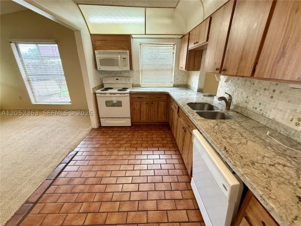 Hollywood Gardens, 3620 Farragut St, Hollywood, Florida 33021, image 3