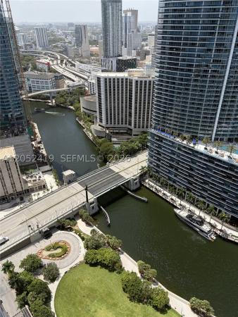 Icon Brickell Tower 1, 475 Brickell Ave #4008, Miami, Florida 33131, image 1