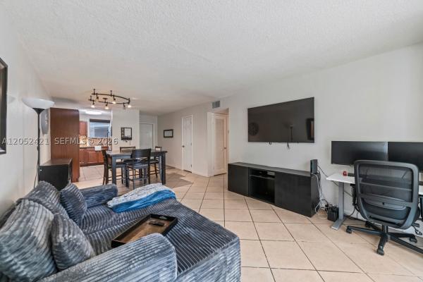 Tallwood East, 1400 Tallwood Ave #107, Hollywood, Florida 33021, image 3