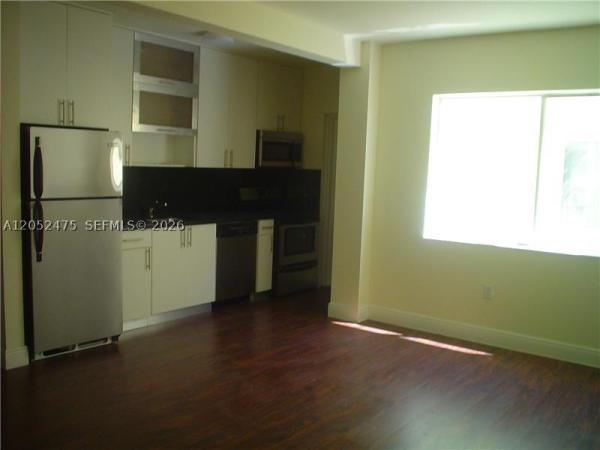 Fairgreen, 2880 Pine Tree Dr #7, Miami Beach, Florida 33140, image 2