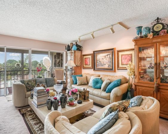 18th Hole At Inverrary, 3930 Inverrary Blvd #406-D, Lauderhill, Florida 33319, image 3