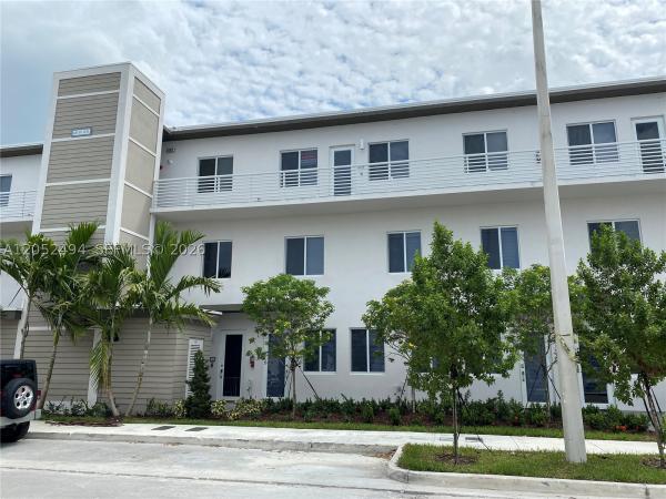 Landmark At Doral, 6455 NW 103rd Pl #303, Doral, Florida 33178, image 2