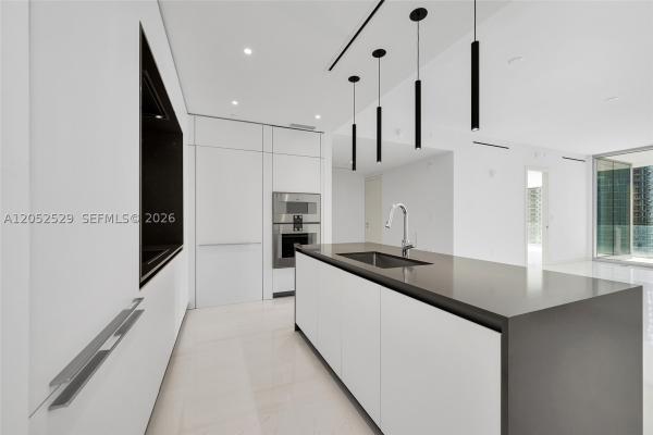 300 Biscayne Boulevard Way #1705W, Miami, Florida 33131, image 3