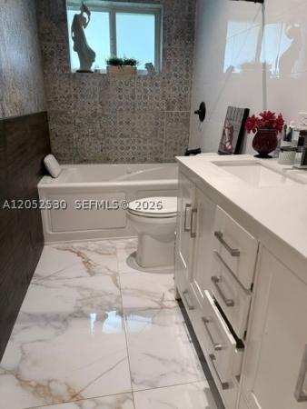 23050 SW 152nd Ave, Unincorporated Dade County, Florida 33170, image 2
