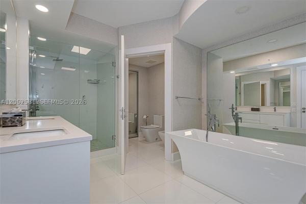 Trump Royale, 18201 Collins Ave #1101, Sunny Isles Beach, Florida 33160, image 2