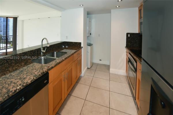 Brickell Key Two, 540 Brickell Key Dr #1511, Miami, Florida 33131, image 2