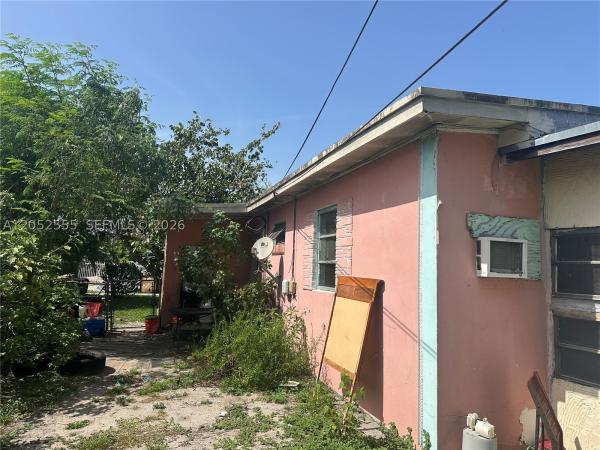 Rivera Manor, 440 NW 133rd St, North Miami, Florida 33168, image 2