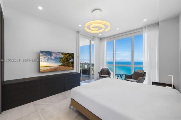 Trump Royale, 18201 Collins Ave #4606, Sunny Isles Beach, Florida 33160, image 1