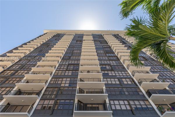 Brickell Place, 1901 Brickell Ave #B1903, Miami, Florida 33129, image 1