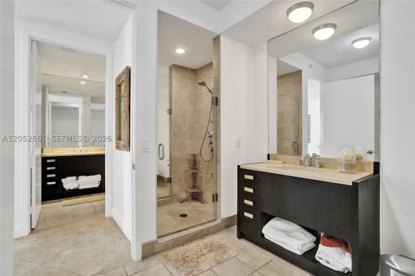 Trump Royale, 18201 Collins Ave #4705, Sunny Isles Beach, Florida 33160, image 2